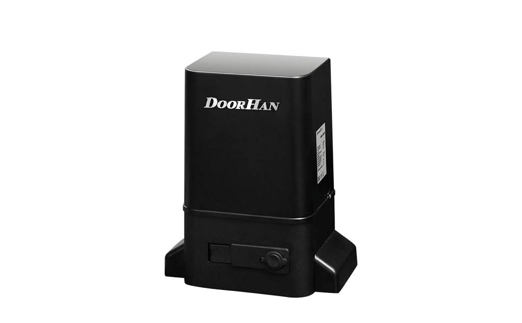 Изменена верхняя защитная крышка корпуса. Данная конструкция внешней крышки корпуса лучше защищает блок управления от влаги, пыли и внешних воздействий окружающей среды.